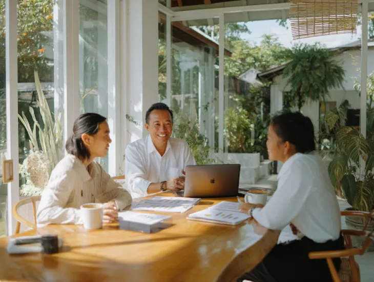 Fiscal Performance Indonesia 2025 – top tax-contributing sectors, PT PMA compliance insights, and Ministry of Finance digital reform impact in Bali