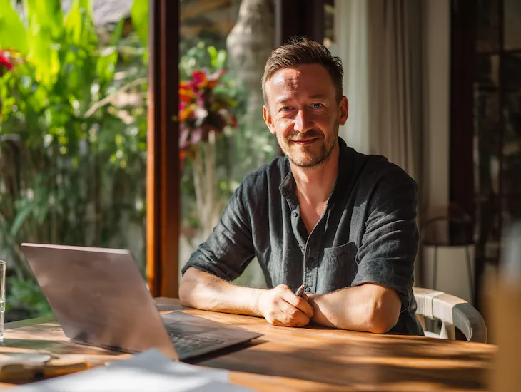 British PT PMA owner in Canggu meeting with tax consultant to adjust VAT pricing and Coretax 2026 reports after Indonesia’s budget update
