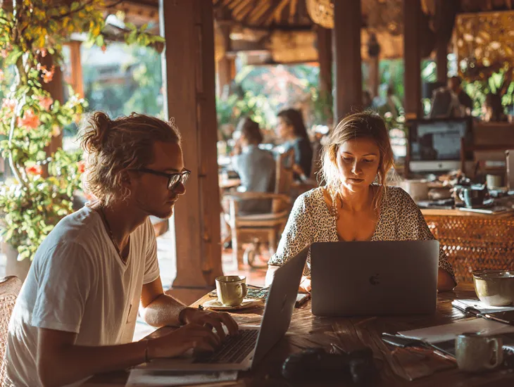 Foreign PT PMA owner in Bali uploading e-commerce sales invoices and VAT reports through Coretax DJP Online to comply with Indonesia’s digital tax regulations