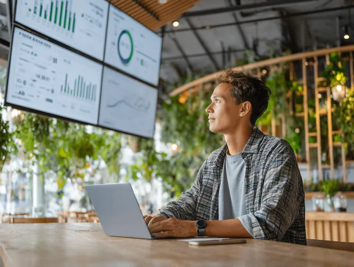 Indonesia Large Taxpayer Revenue Surge 2025 – PT PMA compliance, digital tax modernization, and Ministry of Finance fiscal integration in Bali.